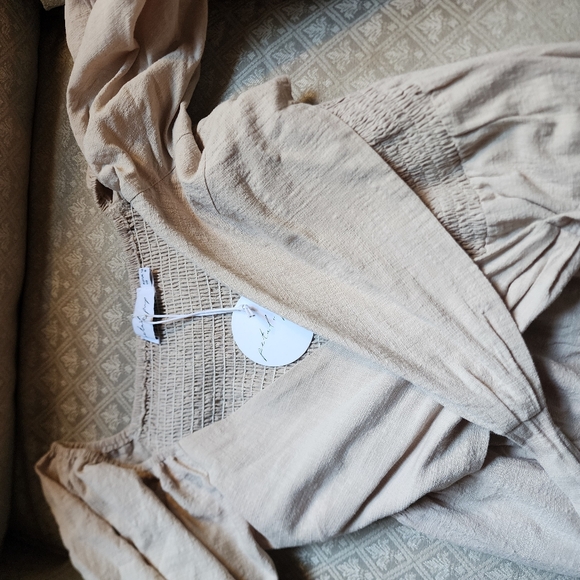 Petal and Pup beige dress. US Size 8 Adjustable wrap front. - Picture 4 of 4